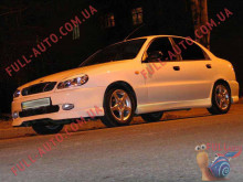 Накладка на передний бампер Infiniti Daewoo Lanos